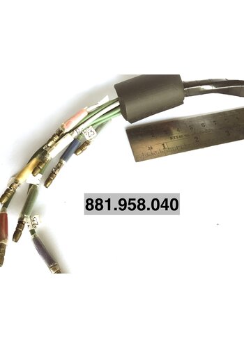  881.958.040: Foam rubber grommet, +/- 40 mm long, interior diam. Interior 8 mm. 