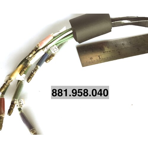  881.958.040: Foam rubber grommet, +/- 40 mm long, interior diam. Interior 8 mm. 
