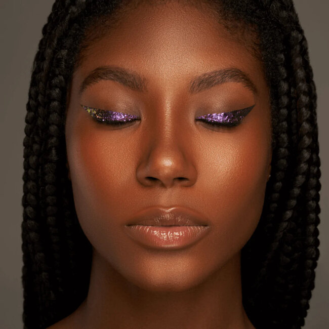 Danessa Myricks Beauty - Infinite Chrome Flakes Kiss Me