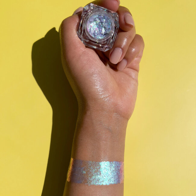 Danessa Myricks Beauty - Infinite Chrome Flakes Pixie Dust