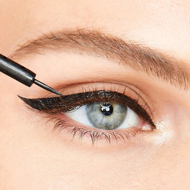 KISS - Magnetic Eyeliner Black