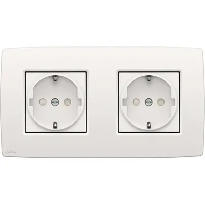 Niko wandcontactdoos 2-voudig randaarde voorbedraad voor duo-inbouwdoos white (101-67940)