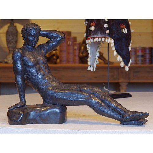 Eliassen Image bronze lying man