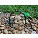 Eliassen Grüner Frosch der Bronzeskulptur auf Zweig Eliassen Grüner Frosch der Bronzeskulptur auf Zweig