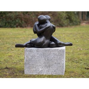 Eliassen Garden statue bronze modern entwined love set