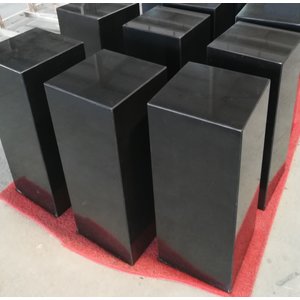 Eliassen Sokkel  zwart graniet gepolijst 30x30x85cm hoog