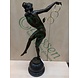 Bild Dame mit Bronzeringen Bild Dame mit Bronzeringen