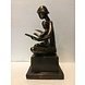 bronzen moeder en kind met boek bronzen moeder en kind met boek