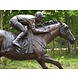 Bronzejockey auf einem Pferd Bronzejockey auf einem Pferd