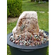 Fonteinset watervalsteen met grote hagedis Fonteinset watervalsteen met grote hagedis