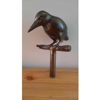 Bronze-Gartenstecker Kingfisher auf Ast