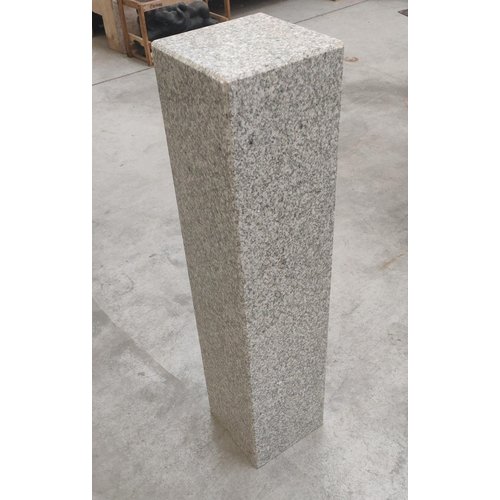 Zuil grijs graniet  20x20x90cm hoog