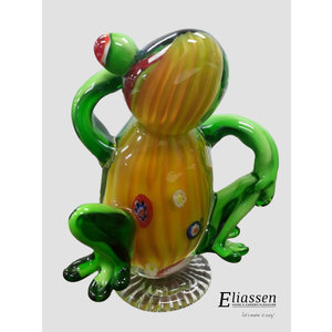 Glass sculpture frog
