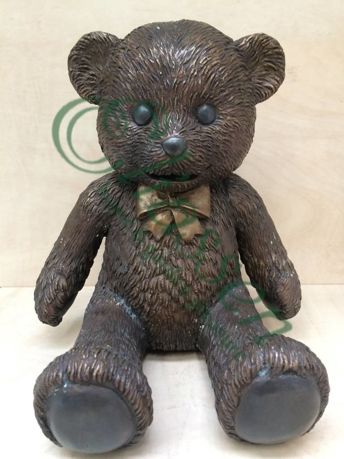 beeld brons teddybeer