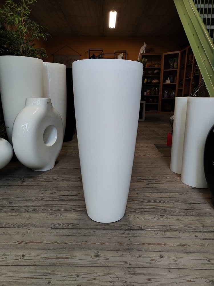 Tall vase matt white 100cm fiber stone Eliassen.nl Eliassen Home