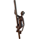 Bronzen tuinsteker Klimmende vrouw Bronzen tuinsteker Klimmende vrouw