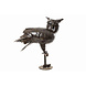 Metalen beeld uil op stok Metalen beeld uil op stok