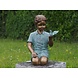 Bronzen beeld Jongen met vogel Bronzen beeld Jongen met vogel