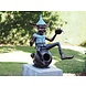 Bronzeskulptur Pixie auf einem Topf Bronzeskulptur Pixie auf einem Topf