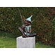 Bronzen beeld Pixie met een haak Bronzen beeld Pixie met een haak