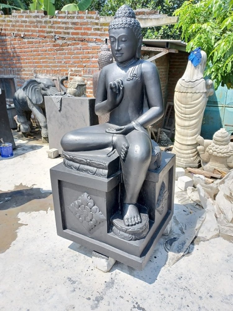 Beeld boeddha wijsheid houding op basis 155cm - Eliassen Home & Pleasure