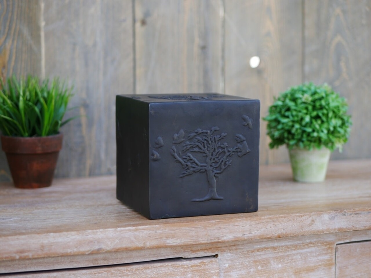Bronze urn tree on cube 15cm Eliassen home & Gardenpleasure