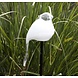 Glas vogel op tuinsteker hangende staart wit 90cm. Glas vogel op tuinsteker hangende staart wit 90cm.