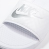 Nike Nike Women's Benassi Just do It Wit/Zilver Nike Nike Women's Benassi Just do It Wit/Zilver
