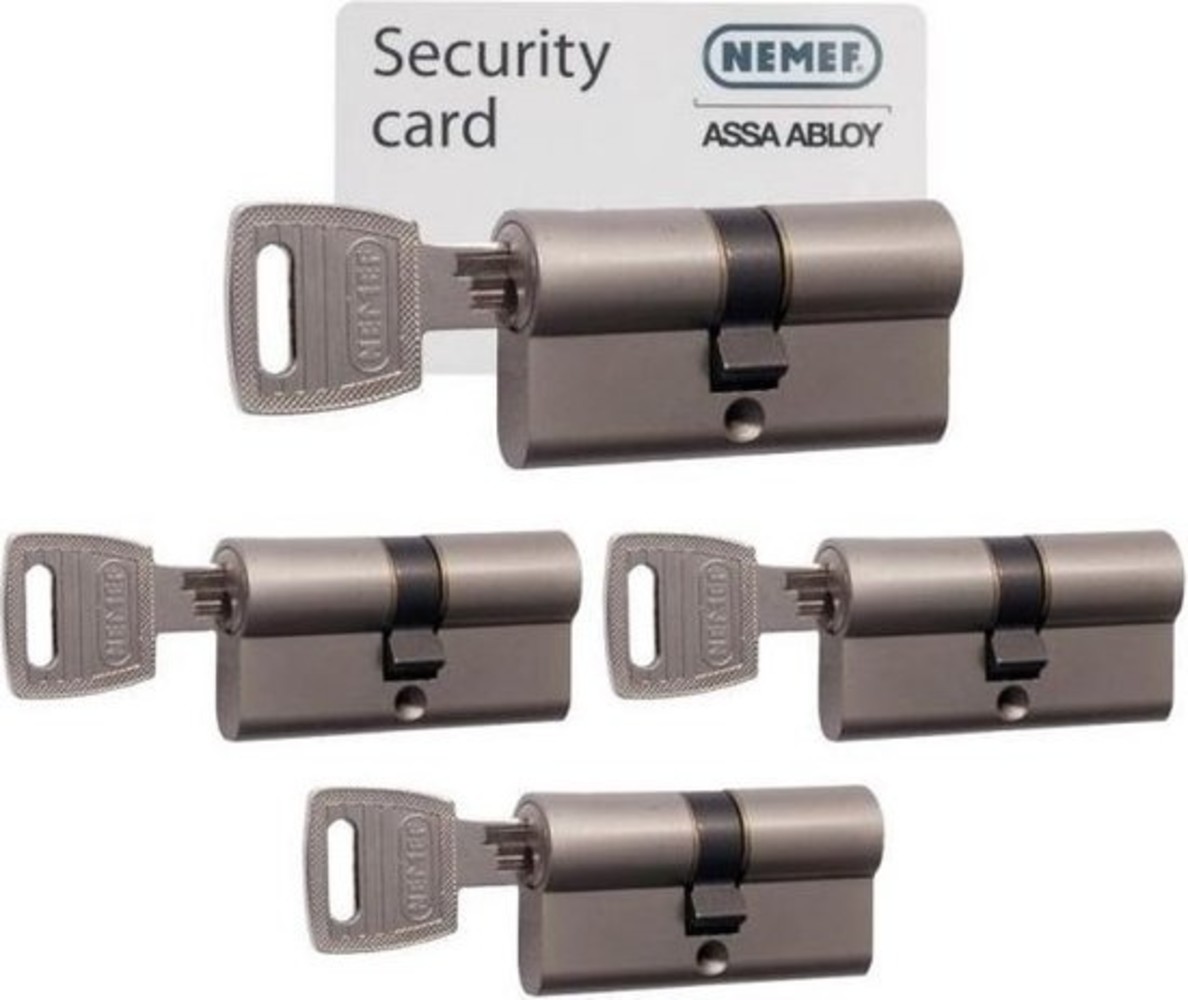 Nemef Nemef cillinder met keersleutel SKG*** 142/9 gelijksluitend 4 stuks Nemef Nemef cillinder met keersleutel SKG*** 142/9 gelijksluitend 4 stuks
