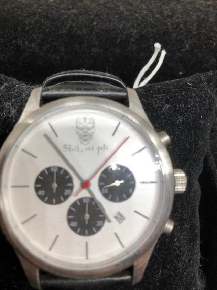 Black and Gold Horloge Sao Paolo Gris and Blanco Silver - Automatisch - Mannen - Mineraalglas - Staal - Leer - Met chronograaf - Ovaal - Polshorloge - Gesp Black and Gold Horloge Sao Paolo Gris and Blanco Silver - Automatisch - Mannen - Mineraalglas - Staal - Leer - Met chronograaf - Ovaal - Polshorloge - Gesp