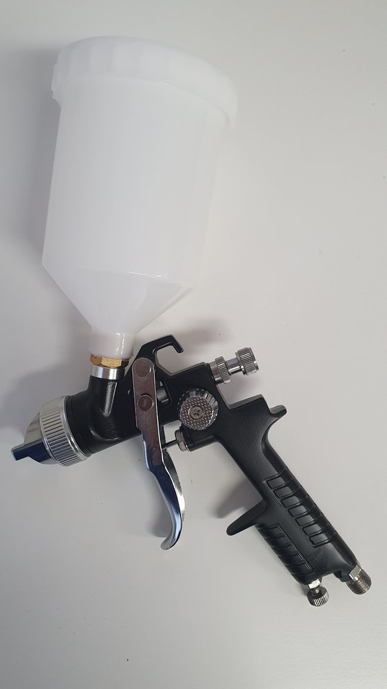 Merkloos verfspuitpistool 1,4 mm verfspuitsysteem met 600 ml kunststofbeker (kleur zwart)