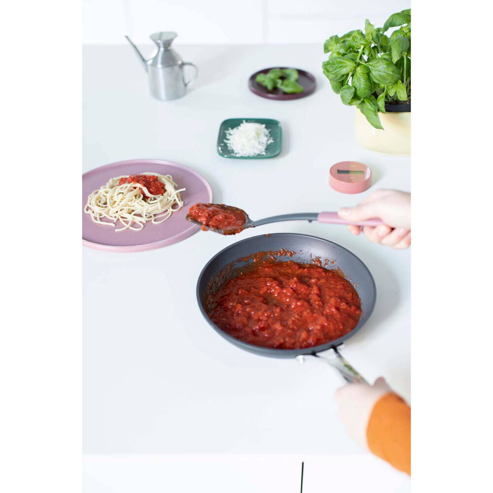 Brabantia Brabantia Tasty+ Opscheplepel plus Schraper - Grape Red Brabantia Brabantia Tasty+ Opscheplepel plus Schraper - Grape Red