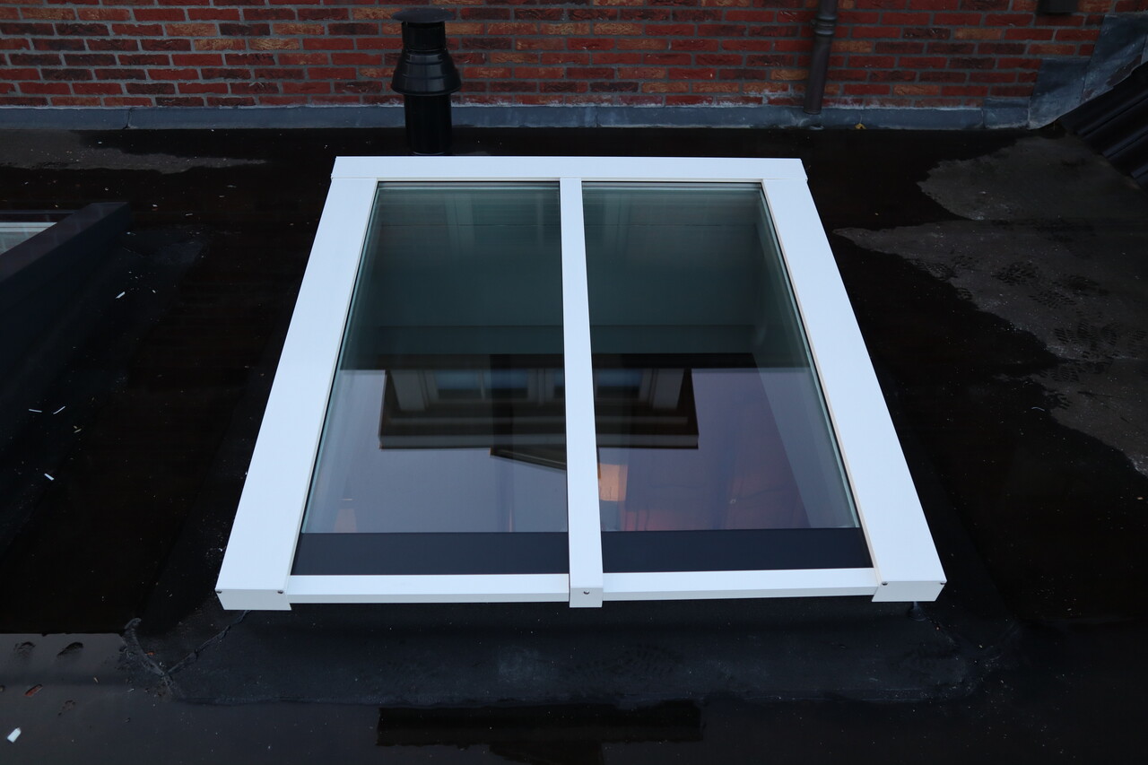 Pext Geïsoleerde Lichtstraat Lessenaarsdak Pext Geïsoleerde Lichtstraat Lessenaarsdak