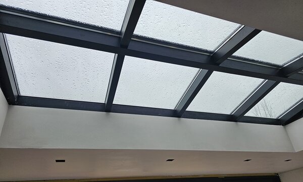 Pext Geïsoleerde Lichtstraat Zadeldak Pext Geïsoleerde Lichtstraat Zadeldak