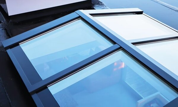 Pext Geïsoleerde Lichtstraat Zadeldak Pext Geïsoleerde Lichtstraat Zadeldak