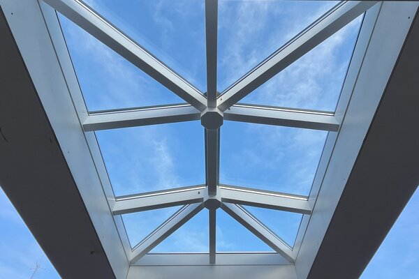 Pext Geïsoleerde Lichtstraat Schilddak HR+++