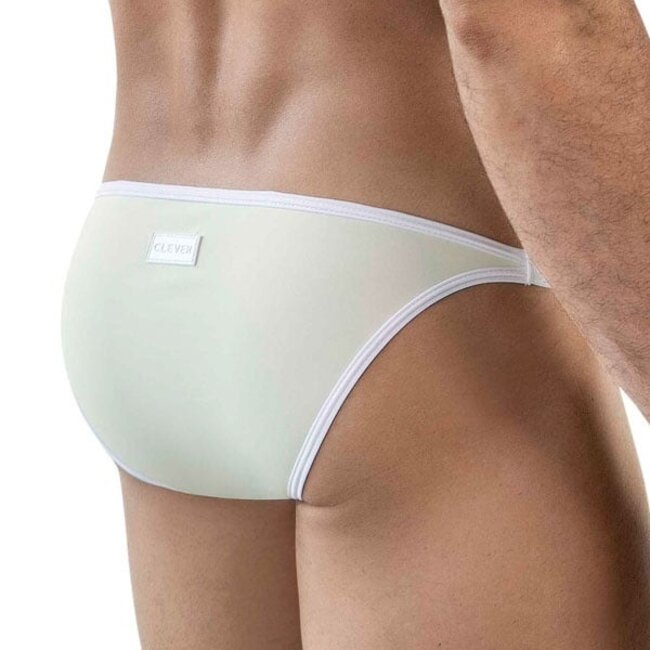 clever relax brief
