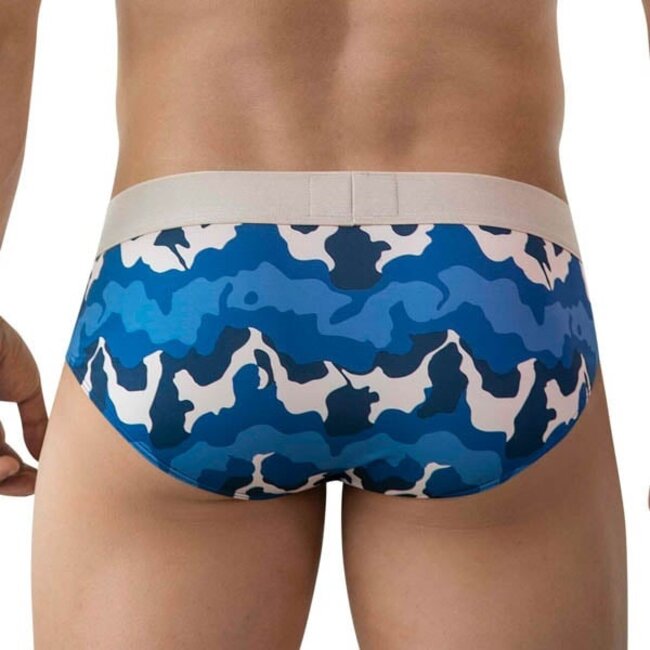 Clever almeria brief latino