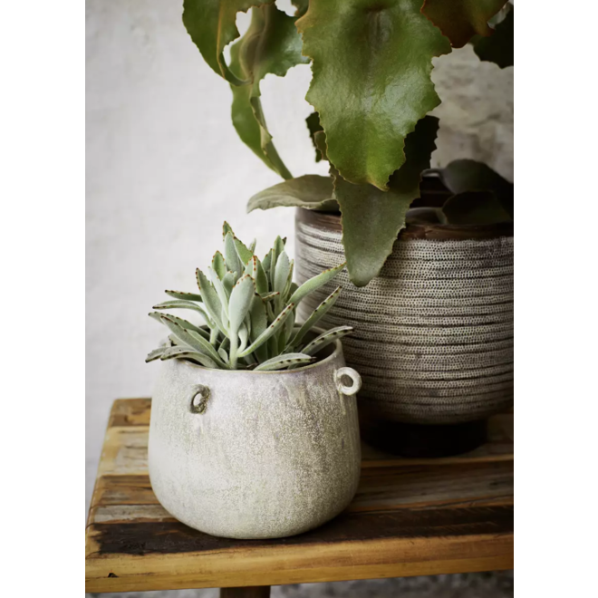 Stoneware flower pot