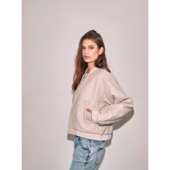 Bomber jacket