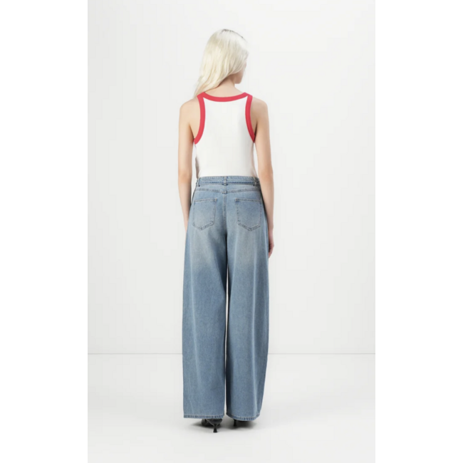 Noisy may Jeans met strikceintuur