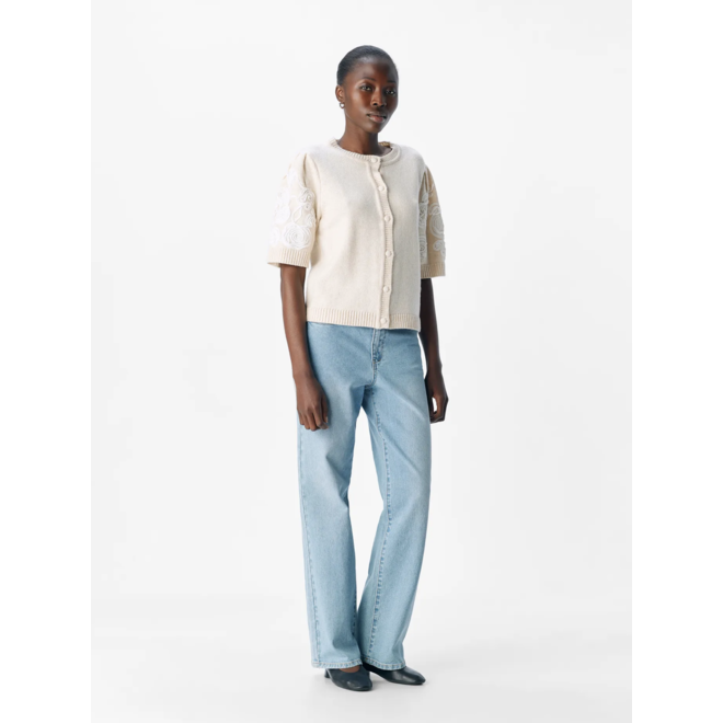 Trui met detail op mouwen