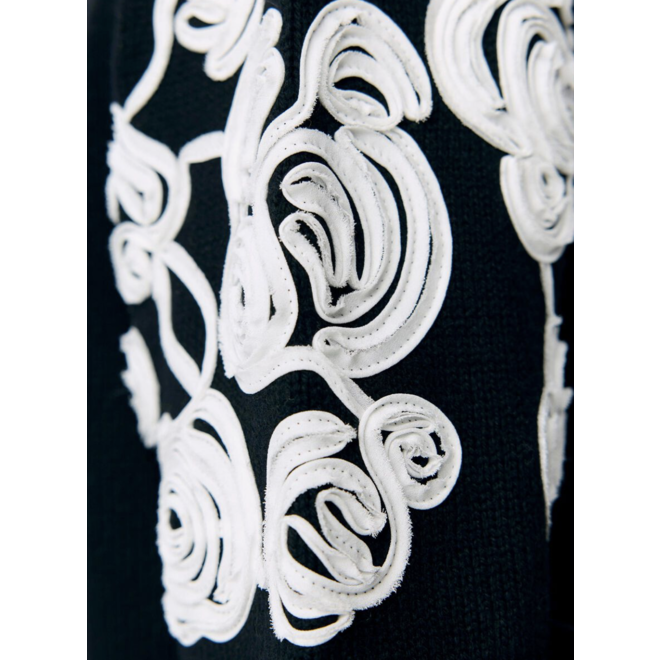 Trui met detail op mouwen