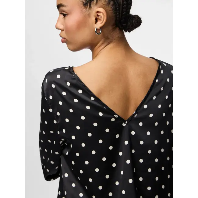 PIECES satijnlook top met stippen