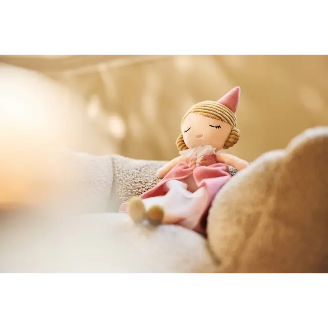 stuffed animal lady lynn