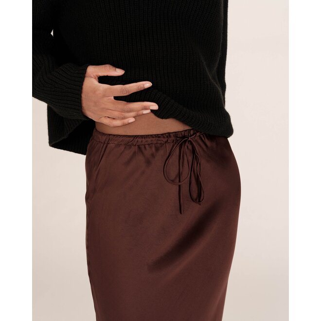rok silk look chocoladebruin