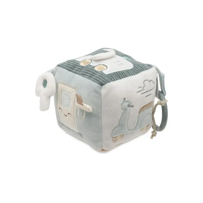 activity cube on the go