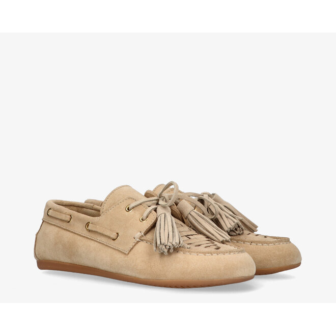 beige loafers met tassels