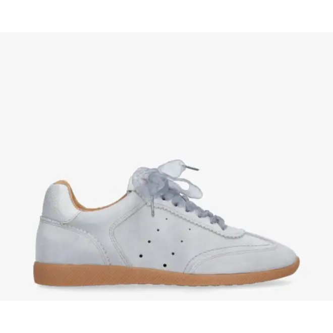 suede sneakers lichtblauw