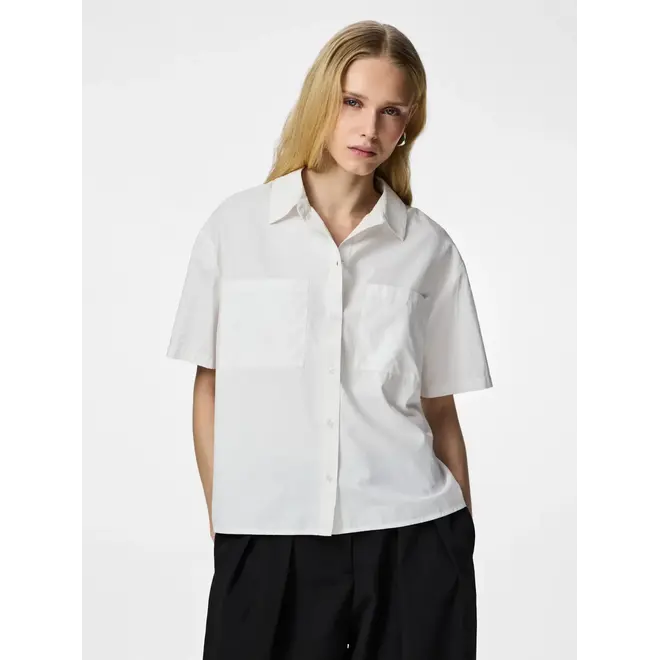 witte blouse met korte mouw